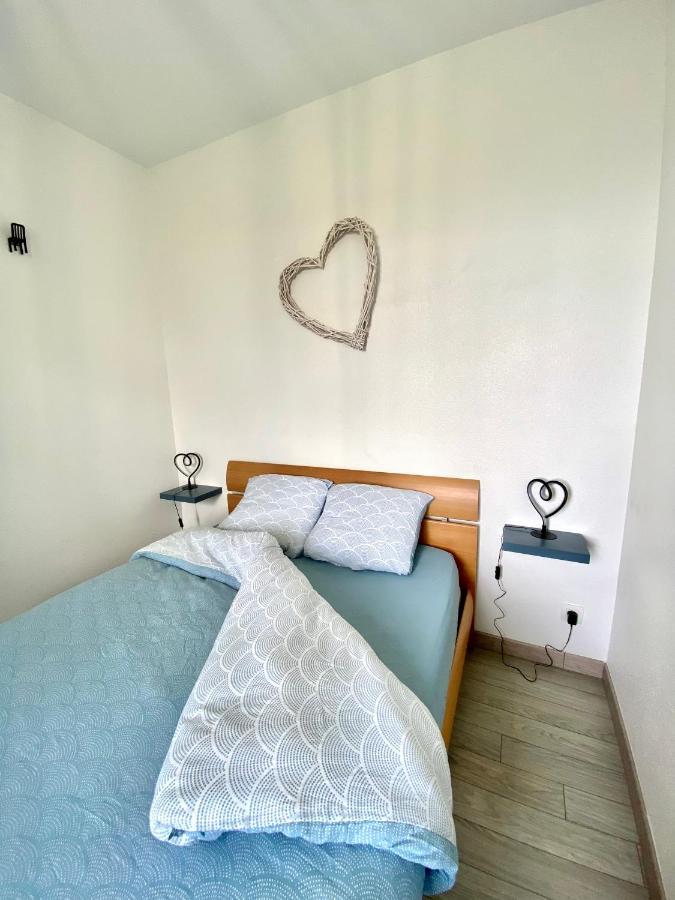 Jolie Maison, Jardin Et Parking Desertines  Ngoại thất bức ảnh
